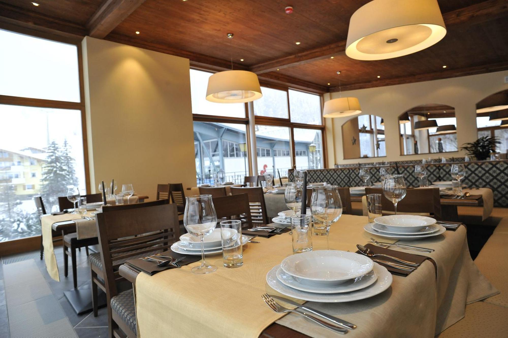 Hotel Europa Dolomites Selva di Val Gardena Ngoại thất bức ảnh