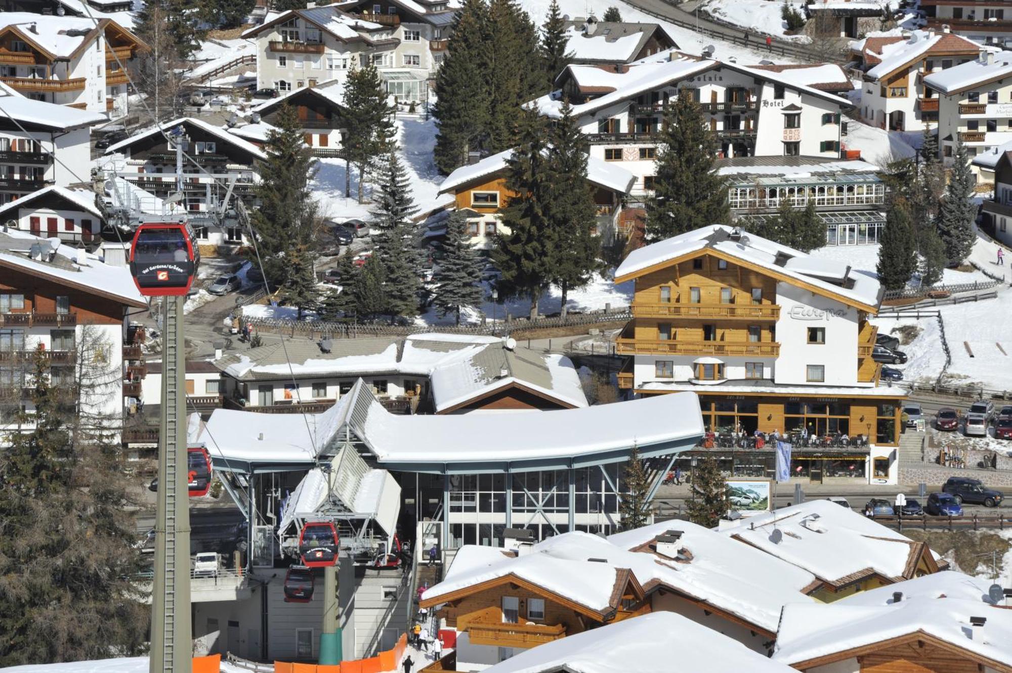 Hotel Europa Dolomites Selva di Val Gardena Ngoại thất bức ảnh
